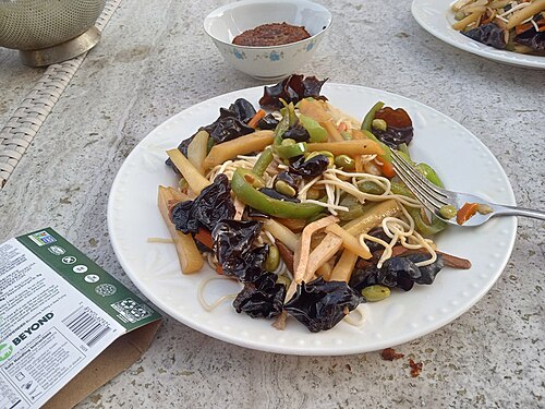 Sauté de tofu, brocoli et nouilles