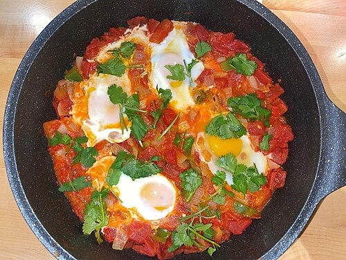 Shakshuka (œufs à la tomate et poivrons)